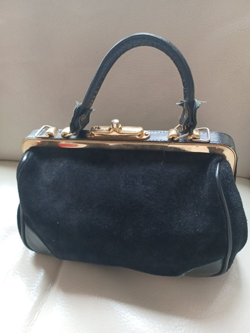 Vintage Suede Pierre Cardin Bag 70s - Picture 2 of 6
